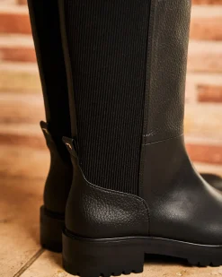 Minuit sur Terre Bottes<Mystère Noir